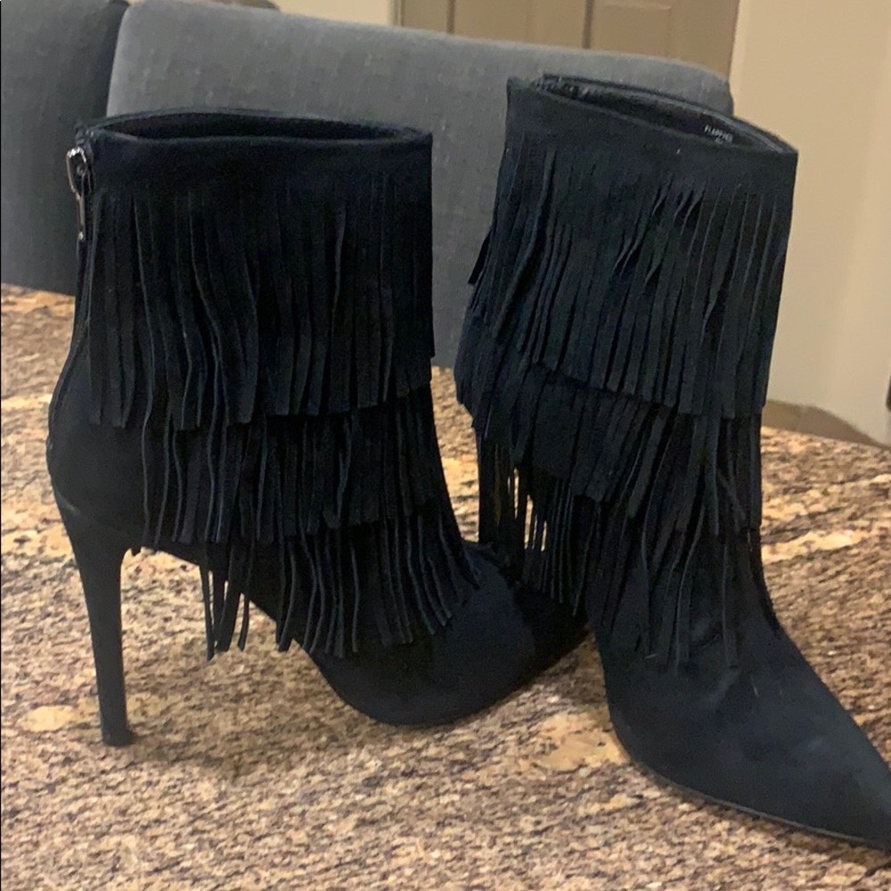 FRINGED BLACK SUEDE BOOTIES